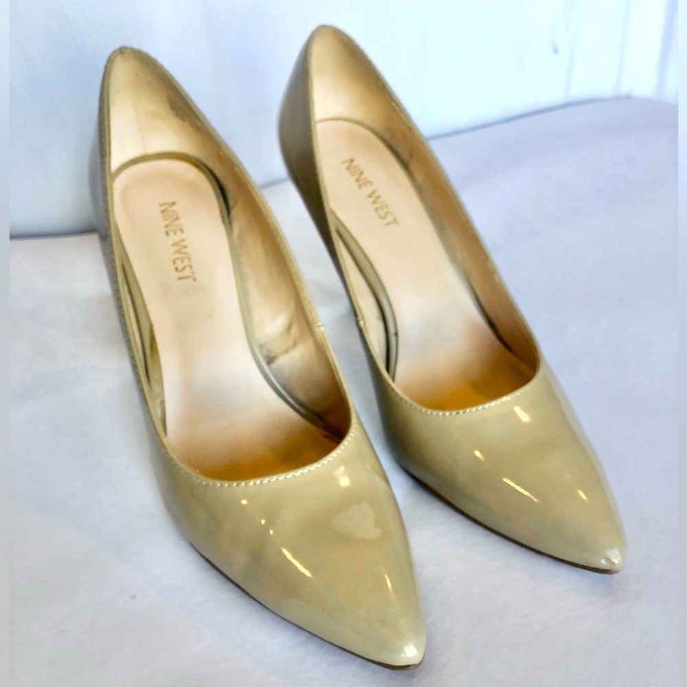Nine West Patent Leather Heel Shoe Tan Cream Beige Size 7.5 M - Picture 2 of 14